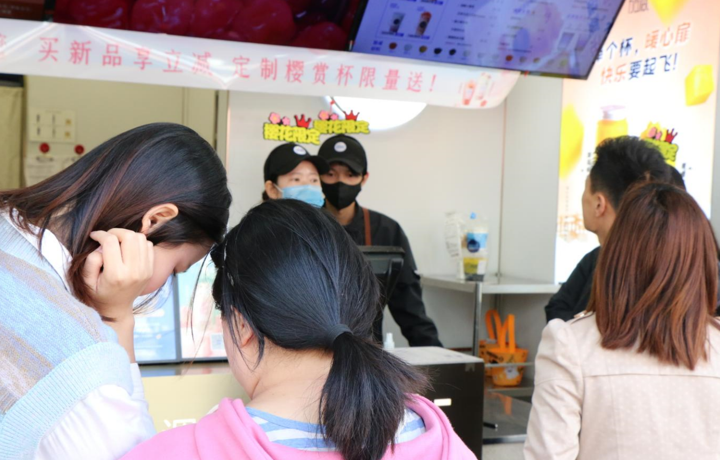 ag旗舰厅官网入口奶茶：一家奶茶店的发展需要重点关注哪两个问题